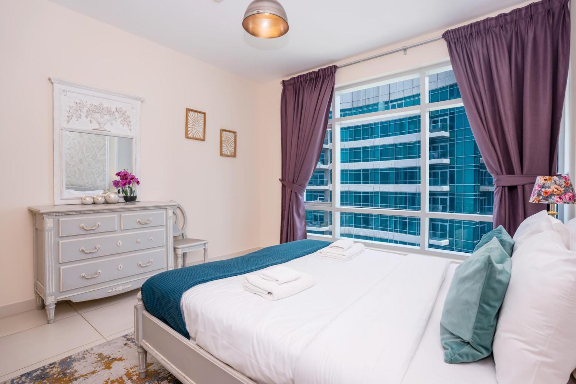 Vacay Lettings - Loft Downtown Dubai