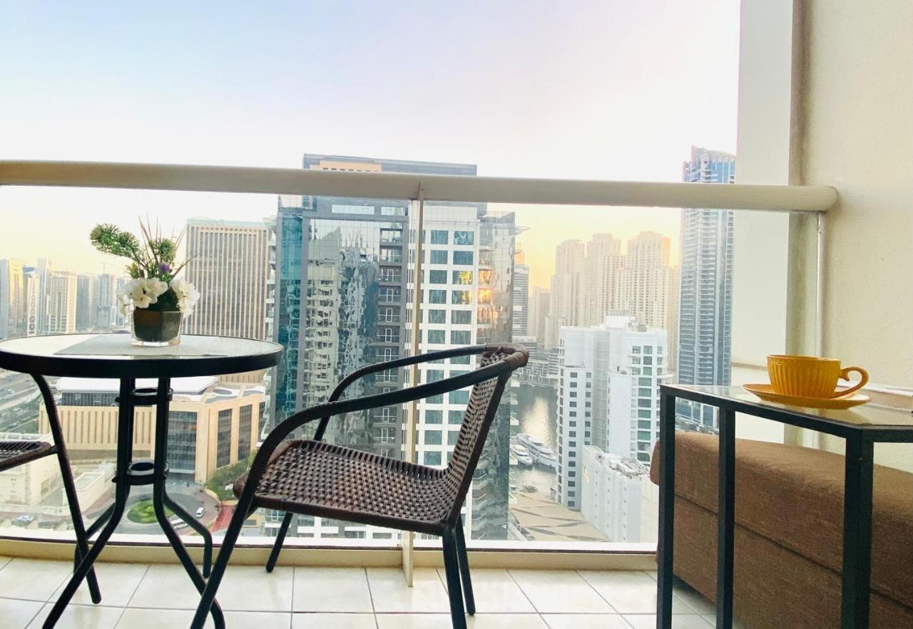 Apartamento Marina And Sea View At 10mn From Jbr & Metro Deluxe For 4ppl Late Check-in & Late Check-out Dubai