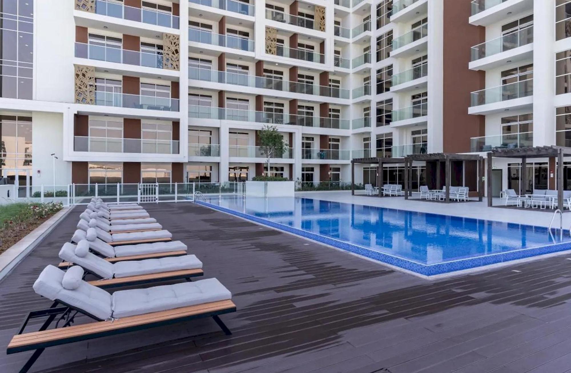 Elite Lux Homes - Jewelz Residences In Arjan Apartment