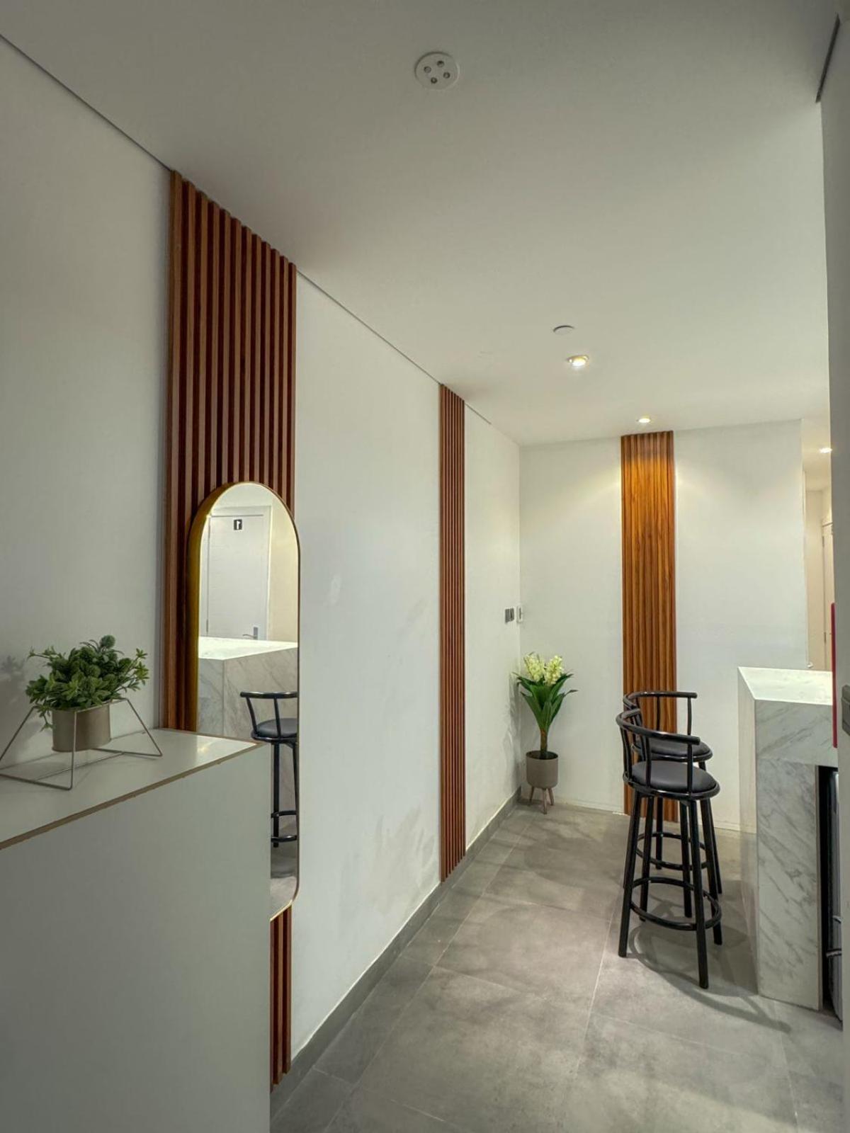 Shared Near Downtown Business Bay Homestay