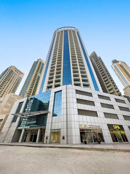 New Design Next To Burj Khalifa, Mall & Fountain Apartment Dubai