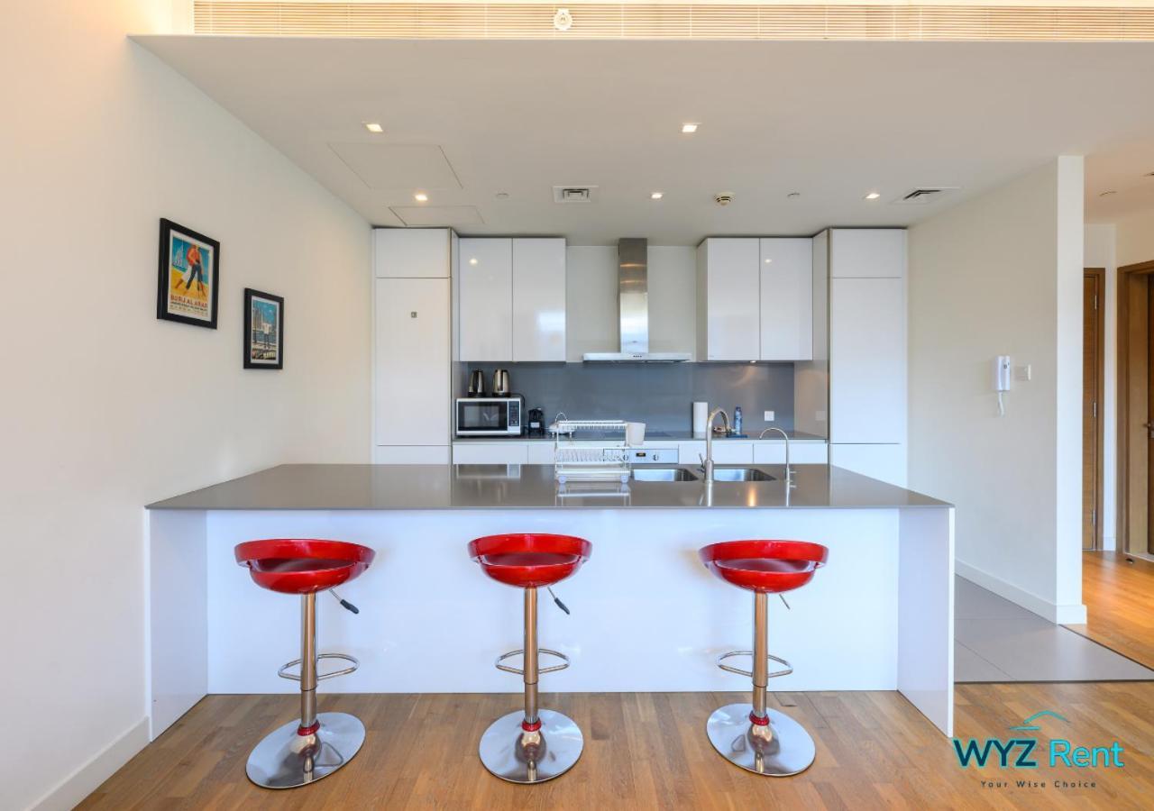 Radiant 1 Bedroom In Walk