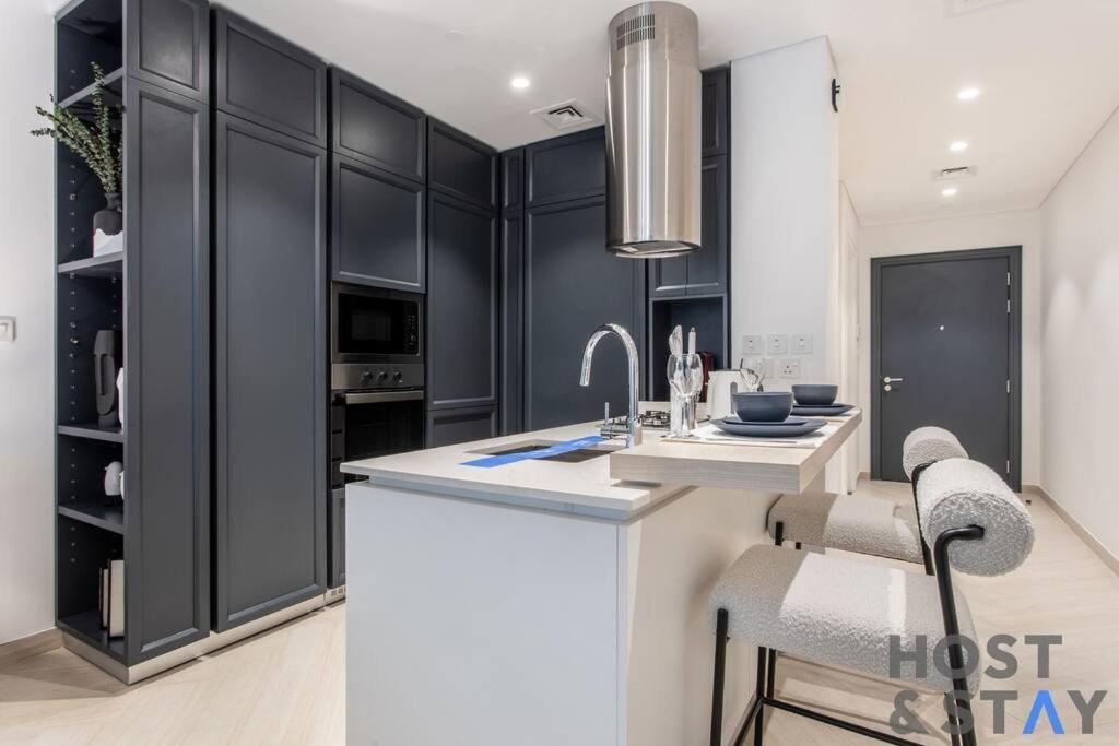 Boutique In Wilton Park Mbr * Dubai