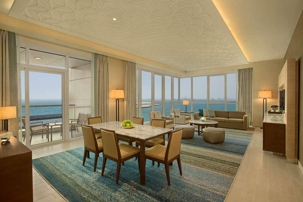 Doubletree By Hilton Jumeirah Beach 4*