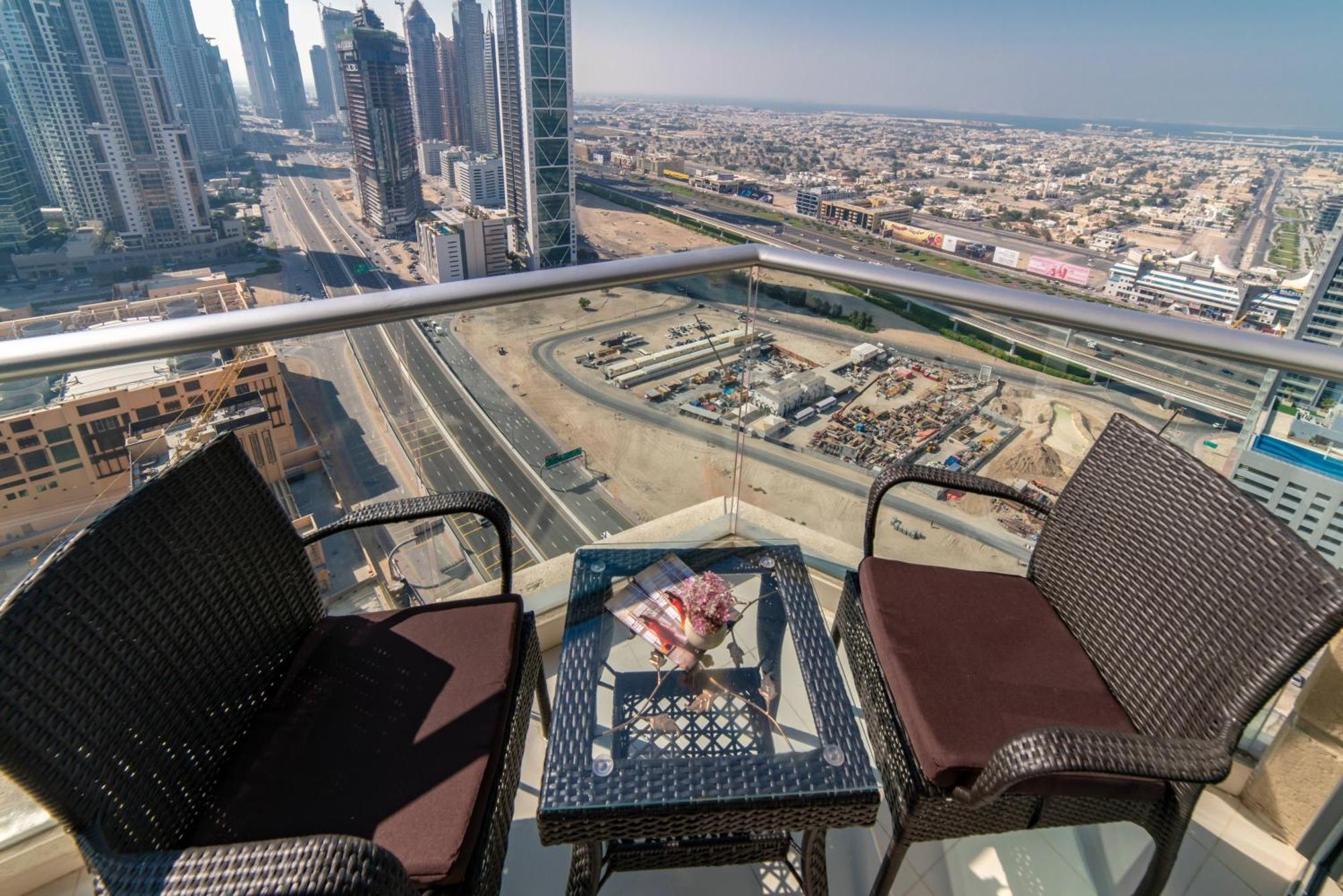 Icon Casa Living - Super Loft West Tower Dubai