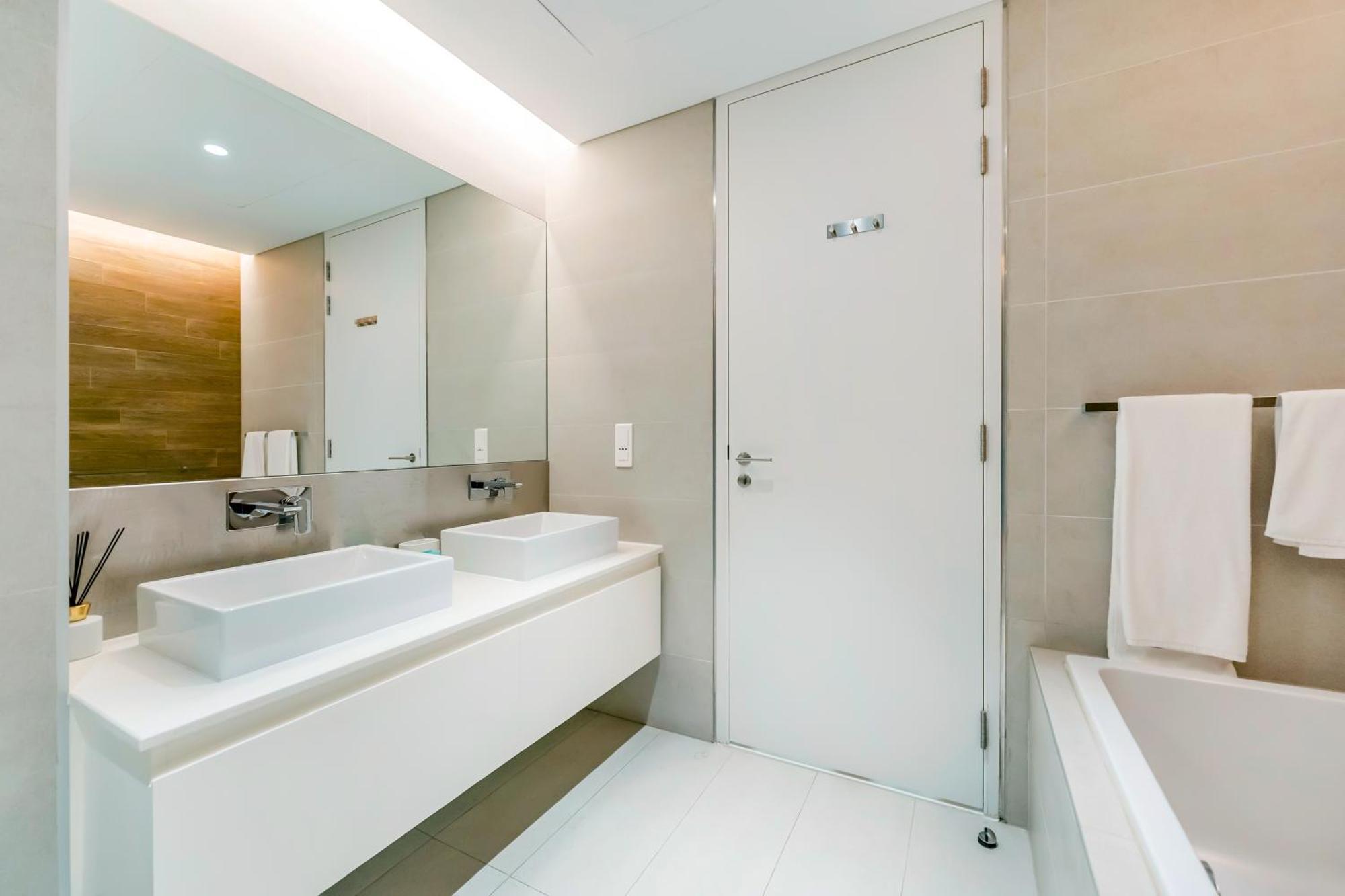 Apartment Fam Living Bluewaters - Island Living - Ain Dubai & Sea View *