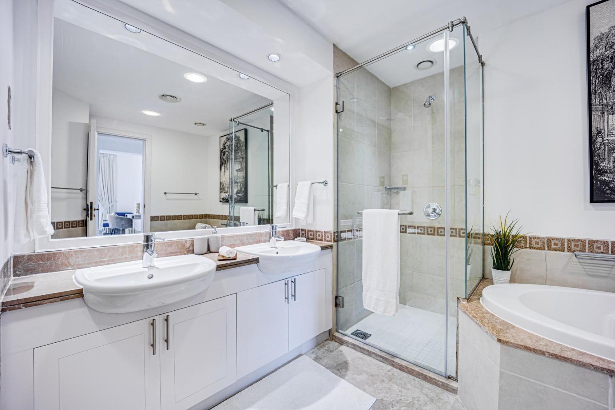 South & North Palm Jumeirah Apartment Dubai