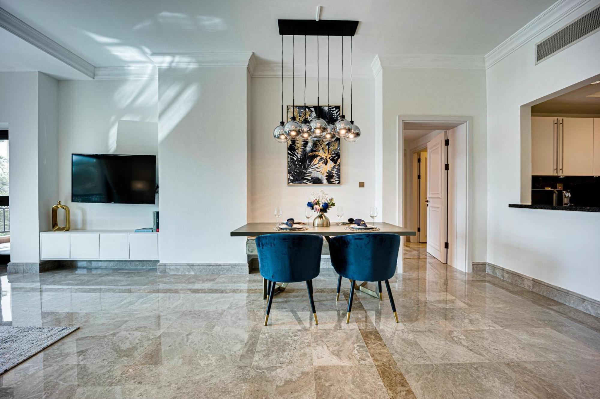 South & North Palm Jumeirah Apartment Dubai