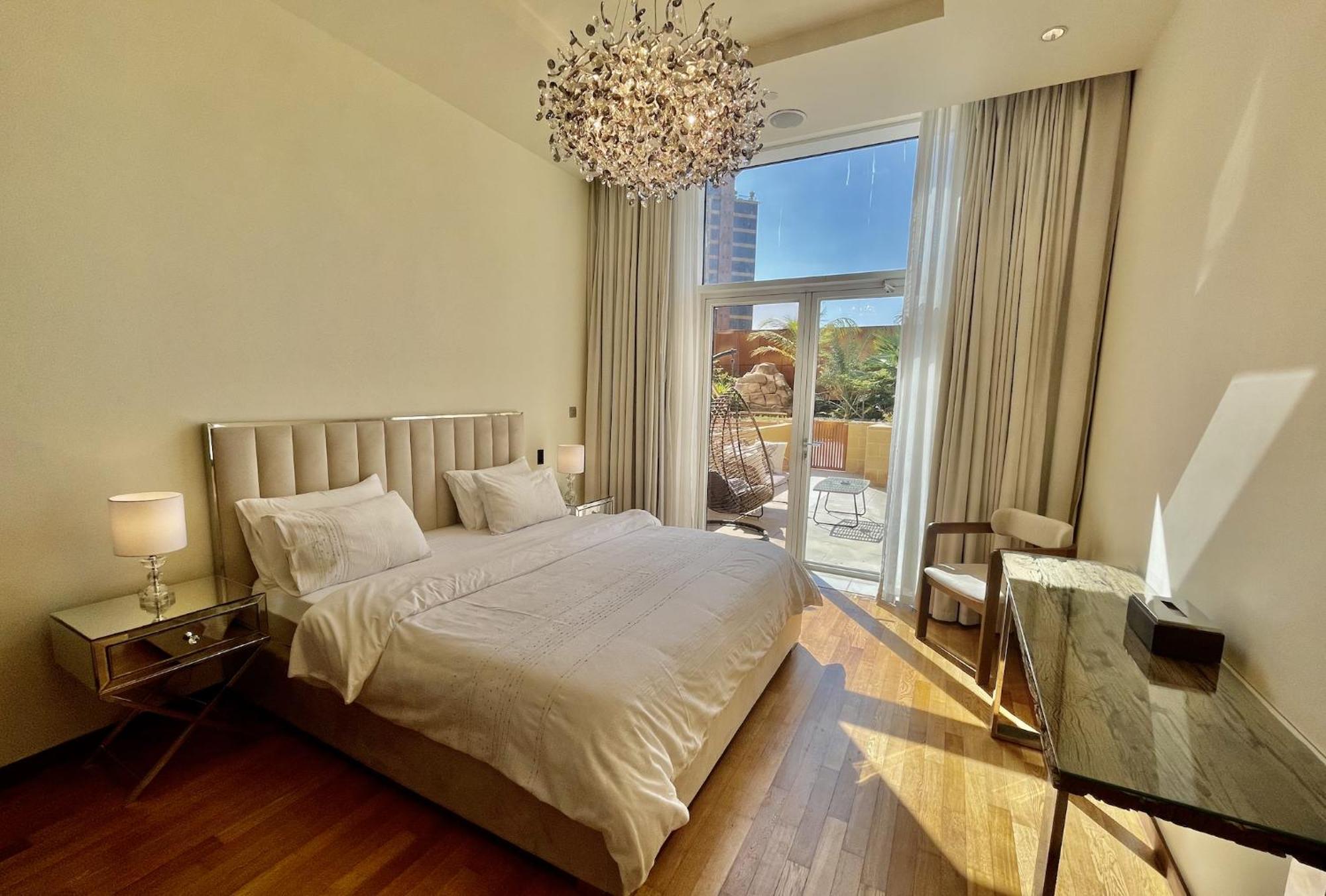 Tiara - Palm Jumeirah Apartment Dubai