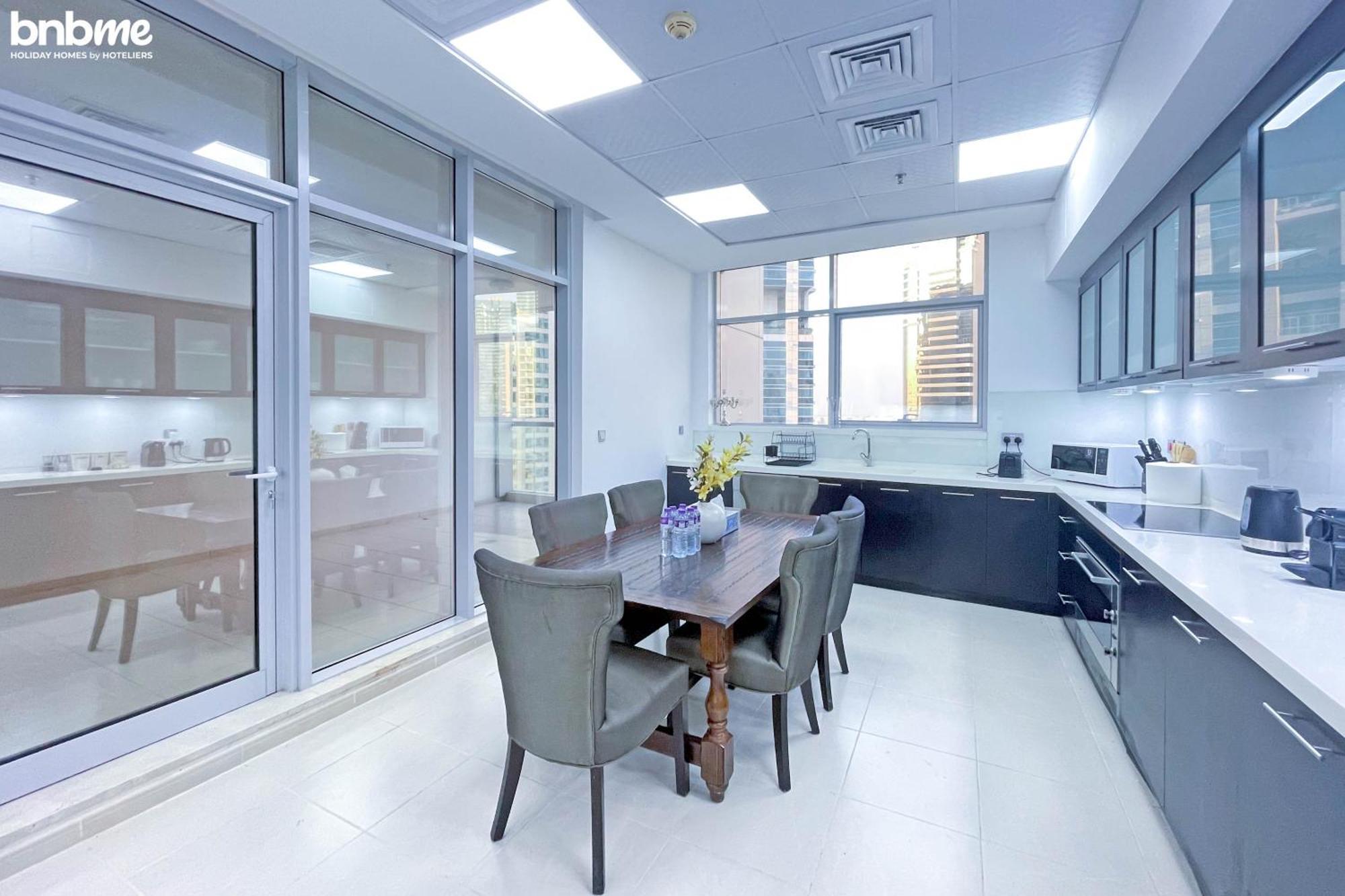 Bnbmehomes - Skyview Tower Apartment Dubai