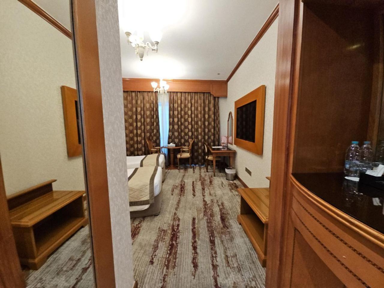 Hotel Royal Concorde & 4*
