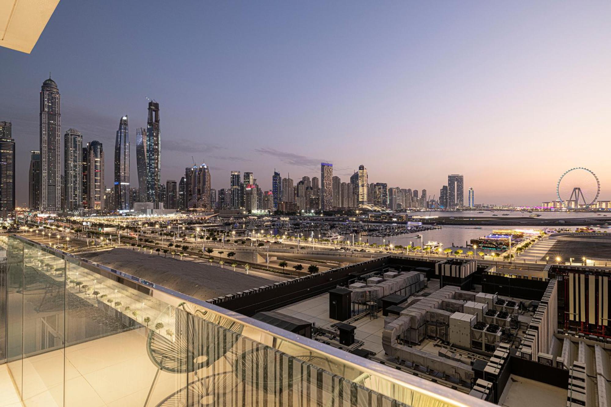 2 Bed- Private Access- Emaar Beachfront Apartment Dubai