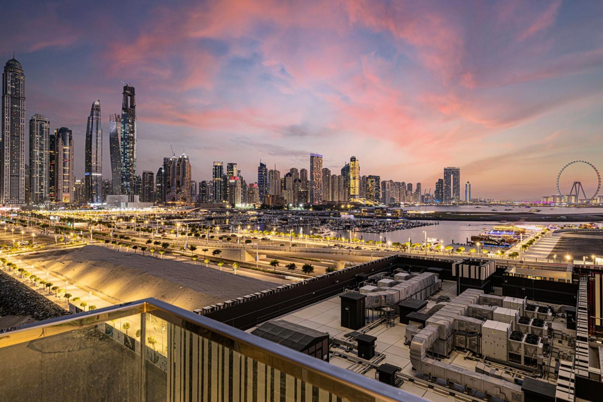 2 Bed- Private Access- Emaar Beachfront * Dubai