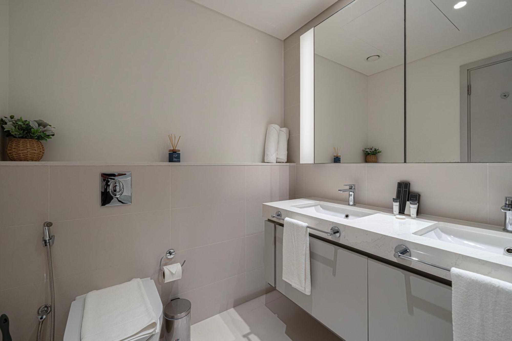 2 Bed- Private Access- Emaar Beachfront