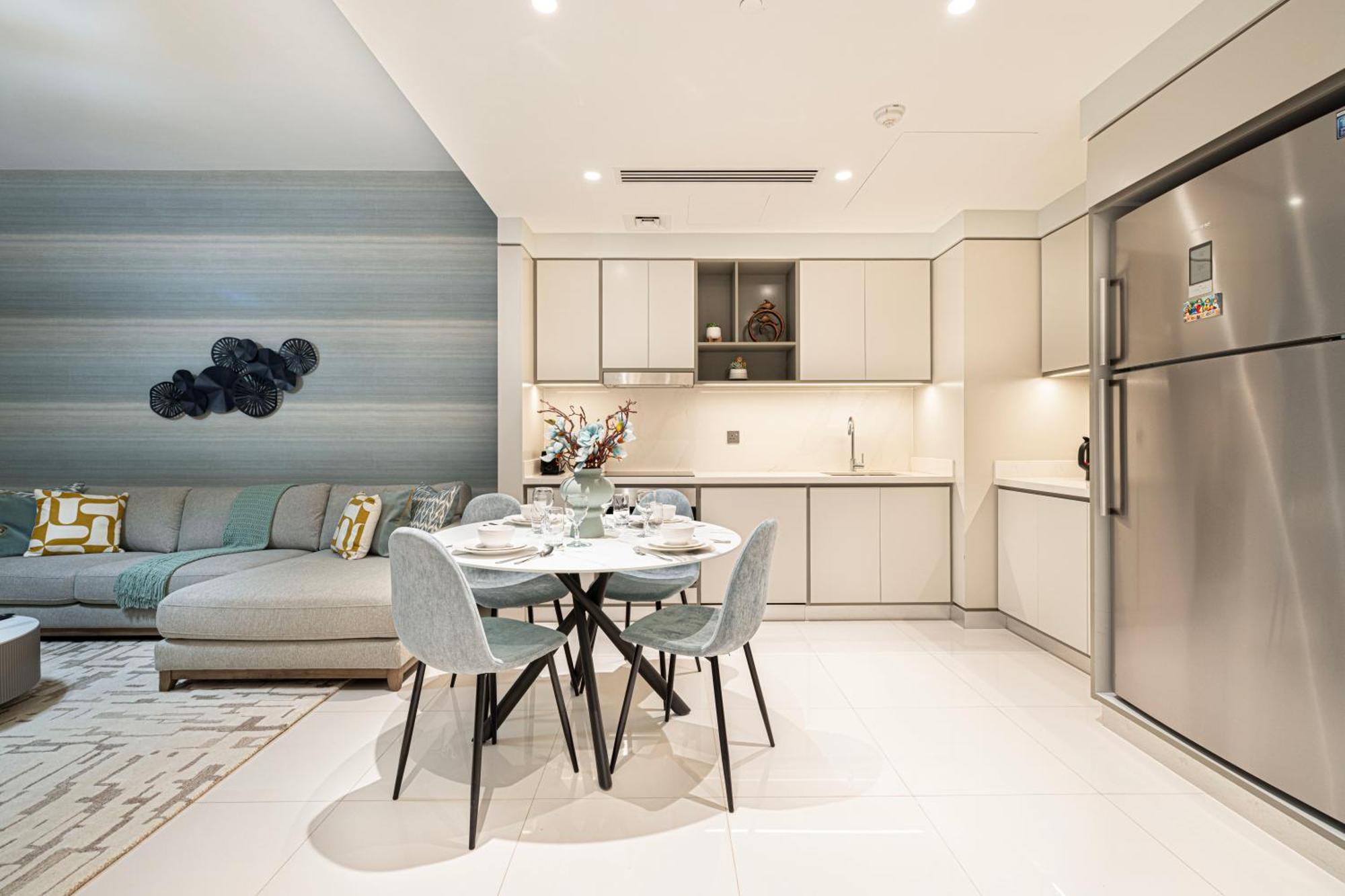 2 Bed- Private Access- Emaar Beachfront Apartment Dubai