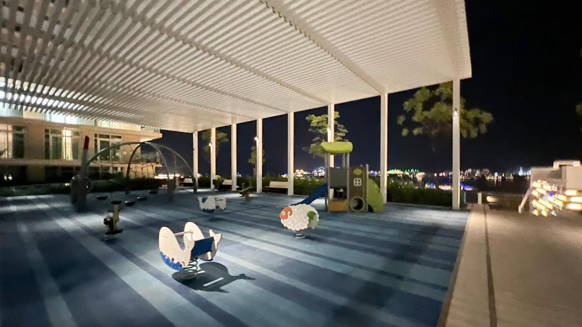 Apartment 2 Bed- Private Access- Emaar Beachfront *