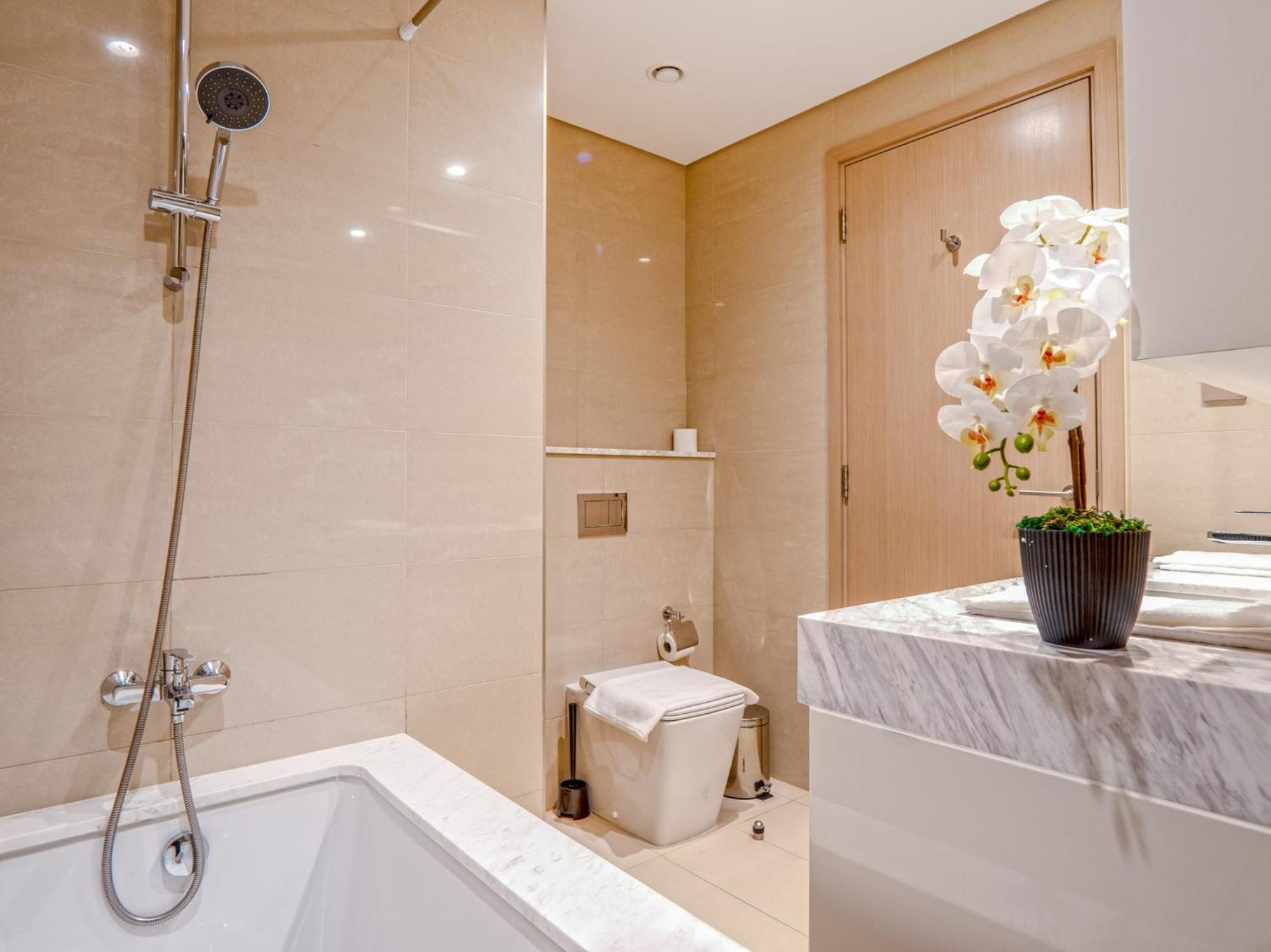 Easygo - 3br & Maid With Full Burj Khalifa And Fountain View Burj Royale Dw Daire