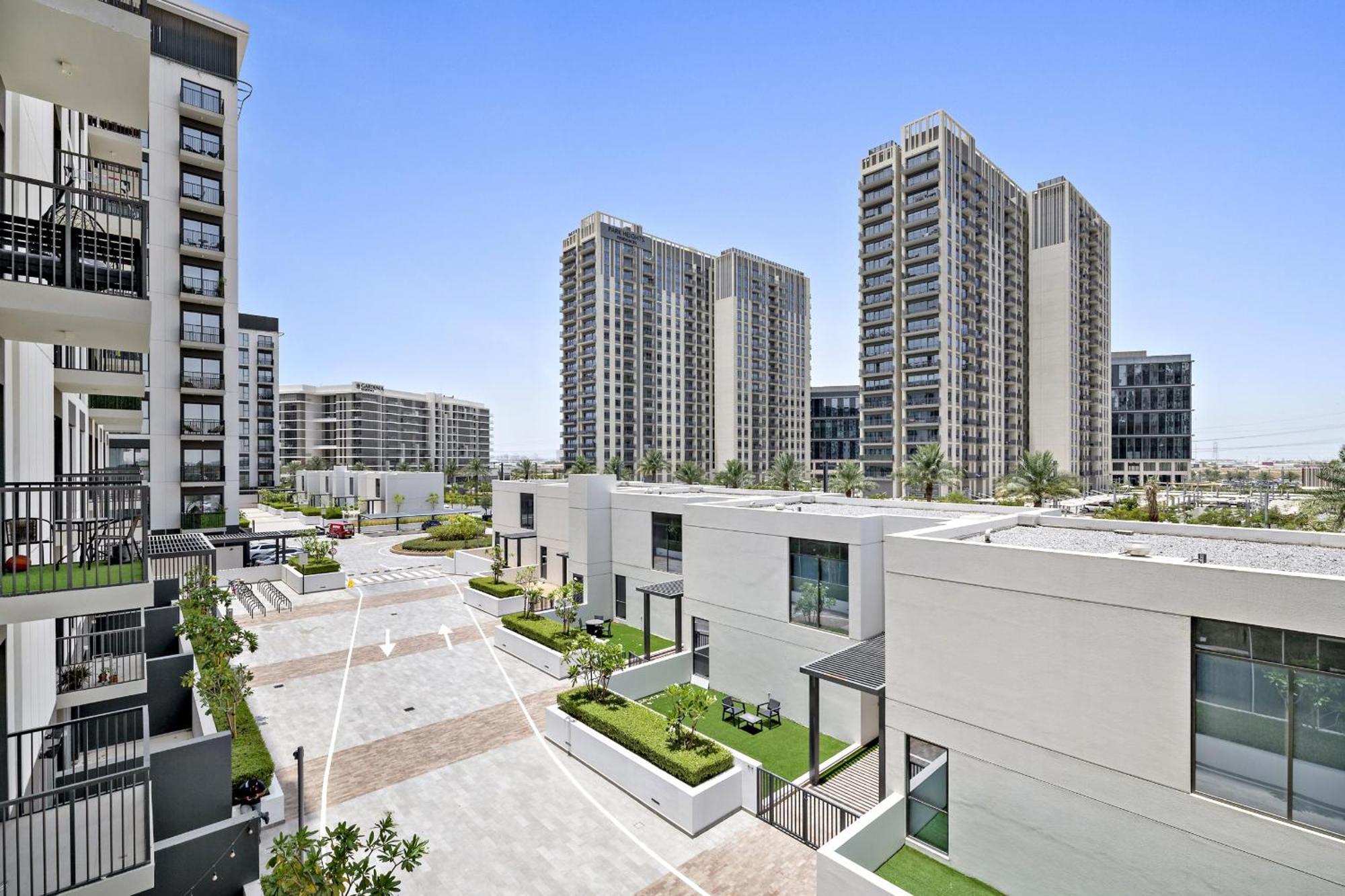 Vayk - Great Community 2bd * Dubai