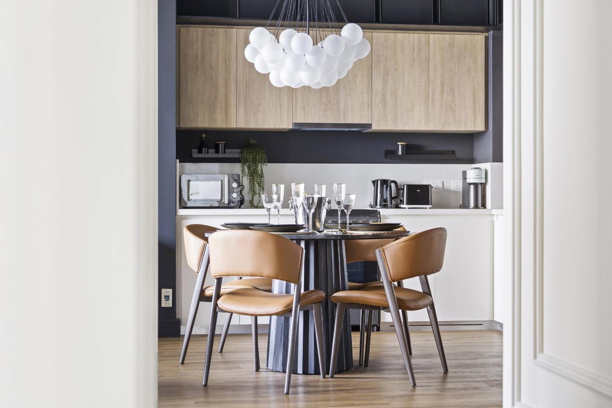Vayk - Great Location 2 Bd Dubai