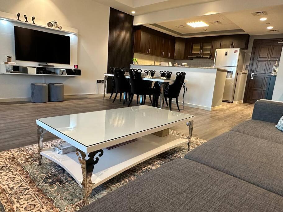Unique 1-brd In The Heart Of Business Bay Apartment *