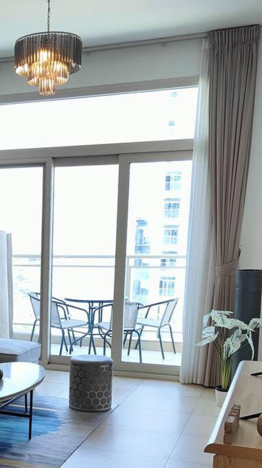 1 Bed - Azizi Daisy - Furjan Ferienhaus Dubai