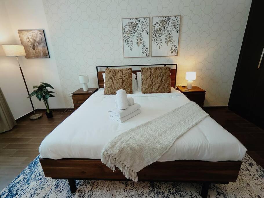 1 Bed - Azizi Daisy - Furjan Ferienhaus