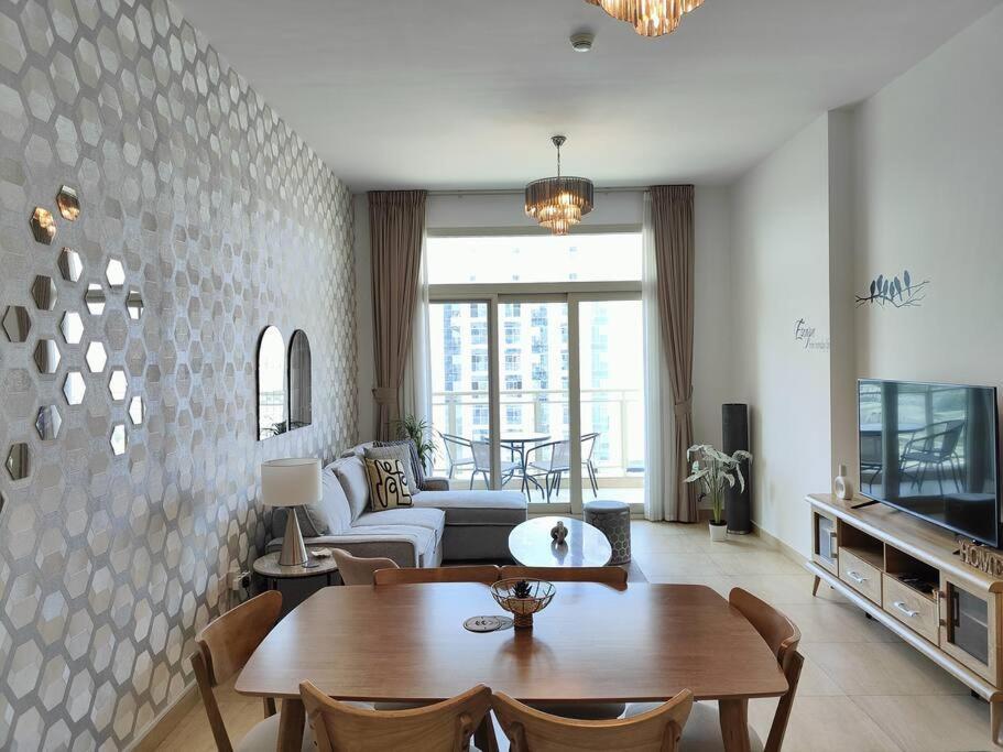 Ferienhaus 1 Bed - Azizi Daisy - Furjan Dubai