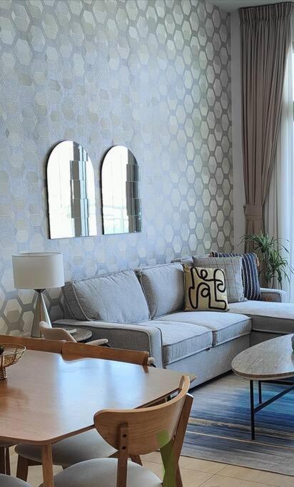 1 Bed - Azizi Daisy - Furjan * Dubai