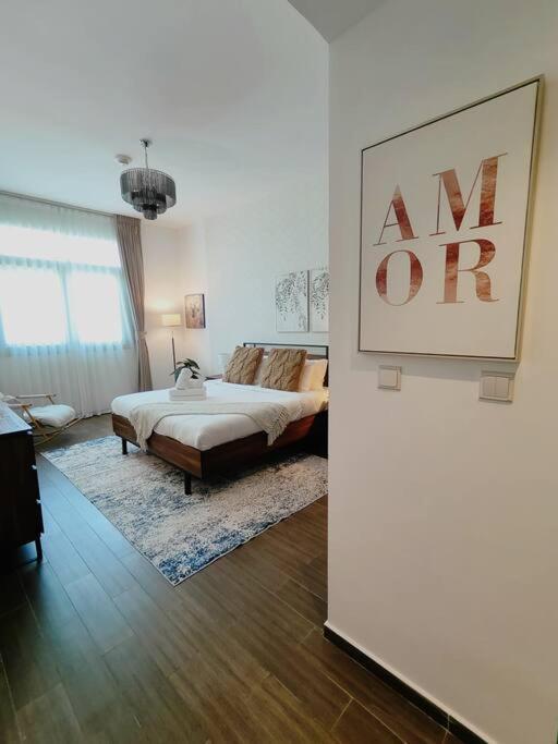 1 Bed - Azizi Daisy - Furjan Ferienhaus