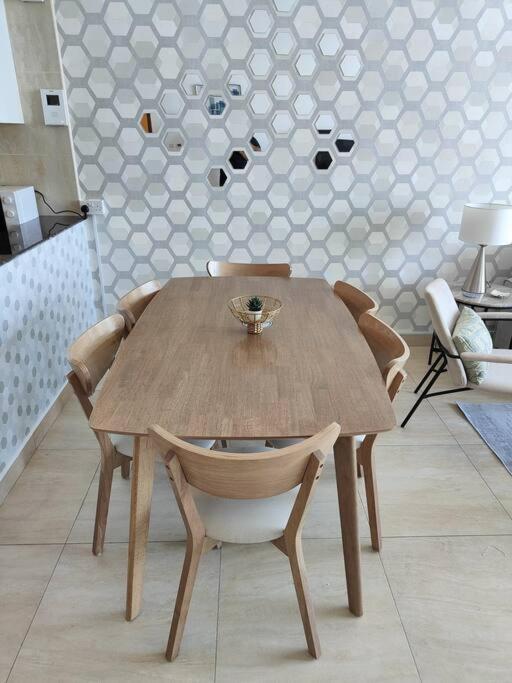 1 Bed - Azizi Daisy - Furjan *