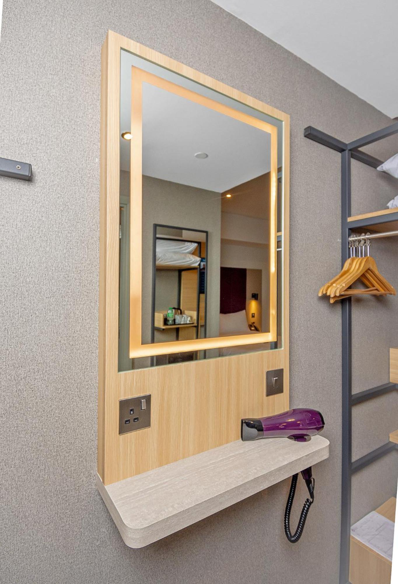 Premier International Airport Hotel Dubai
