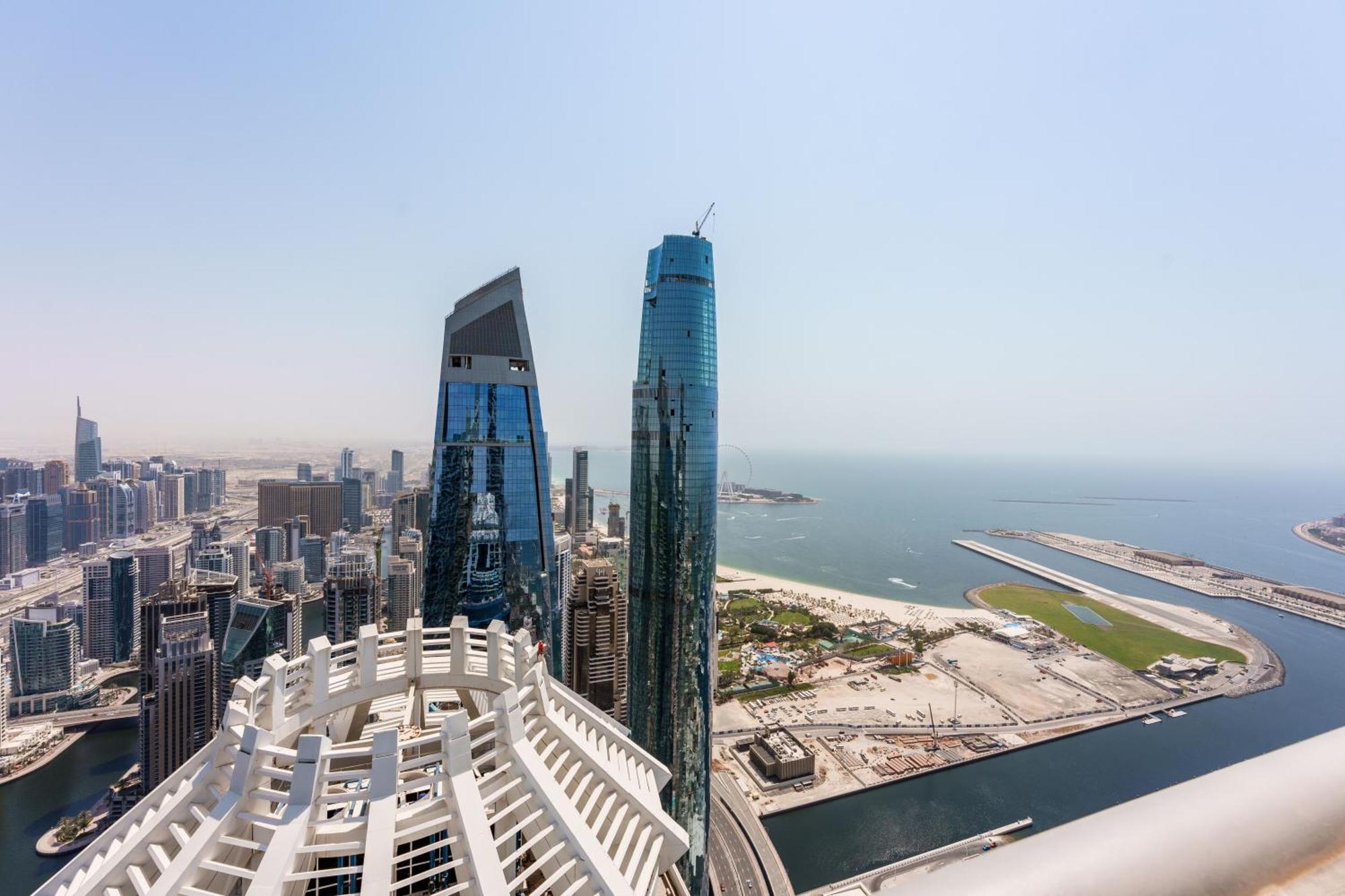 Apartment 76th Floor- 2 Bedroom Princess Tower Palmview Dubai