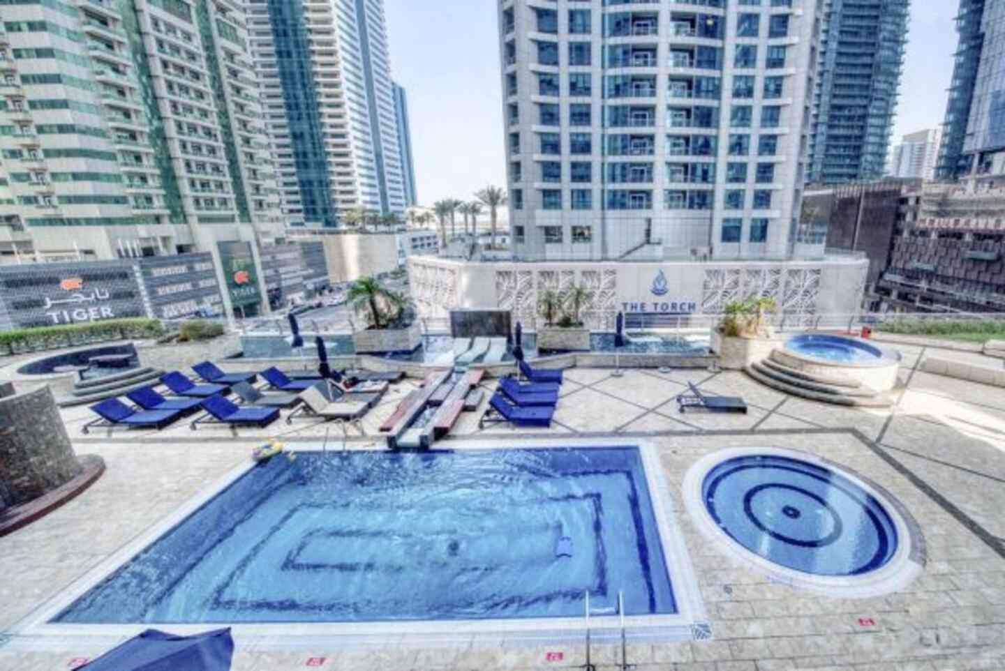 Apartment Luxurios One Bedroom High Floor