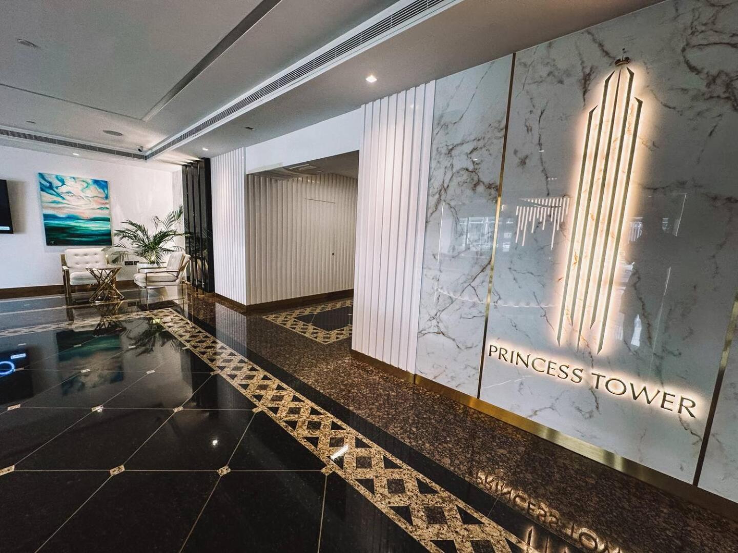 Luxurios One Bedroom High Floor * Dubai