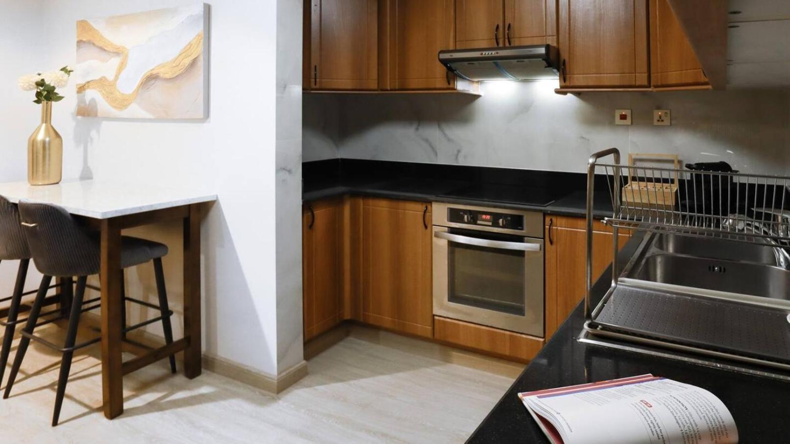 Luxurios One Bedroom High Floor *