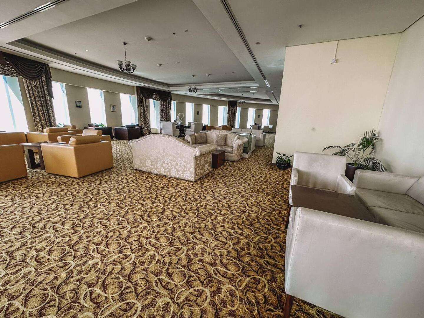 Apartment Luxurios One Bedroom High Floor *