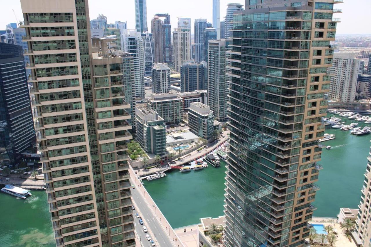 Guest house Couples With Private Balcony Tv Fridge Dubai