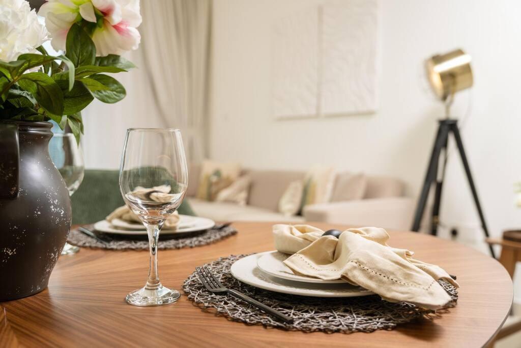 Apartment Prime Retreats @ Burj Crown By Emaar, Downtown Dubai