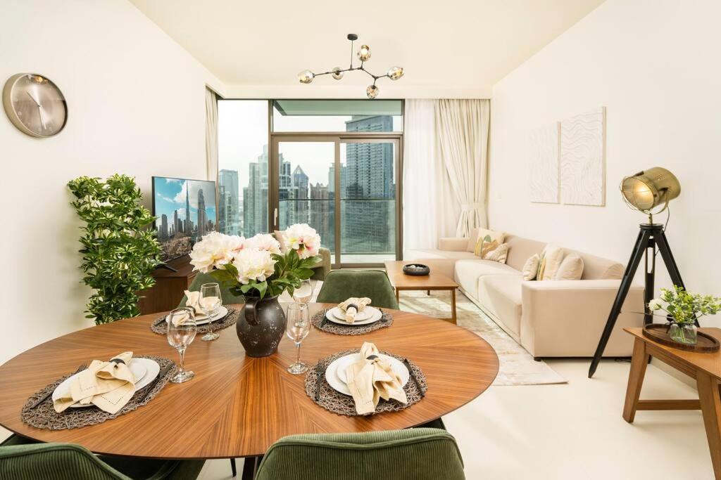 Prime Retreats @ Burj Crown By Emaar, Downtown *