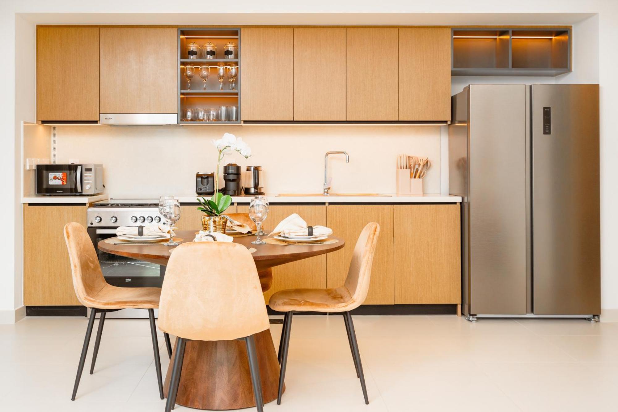 Prime Retreats @ Burj Crown By Emaar, Downtown Apartment Dubai