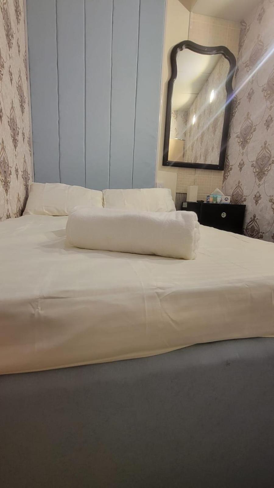 Emirates Homestay *