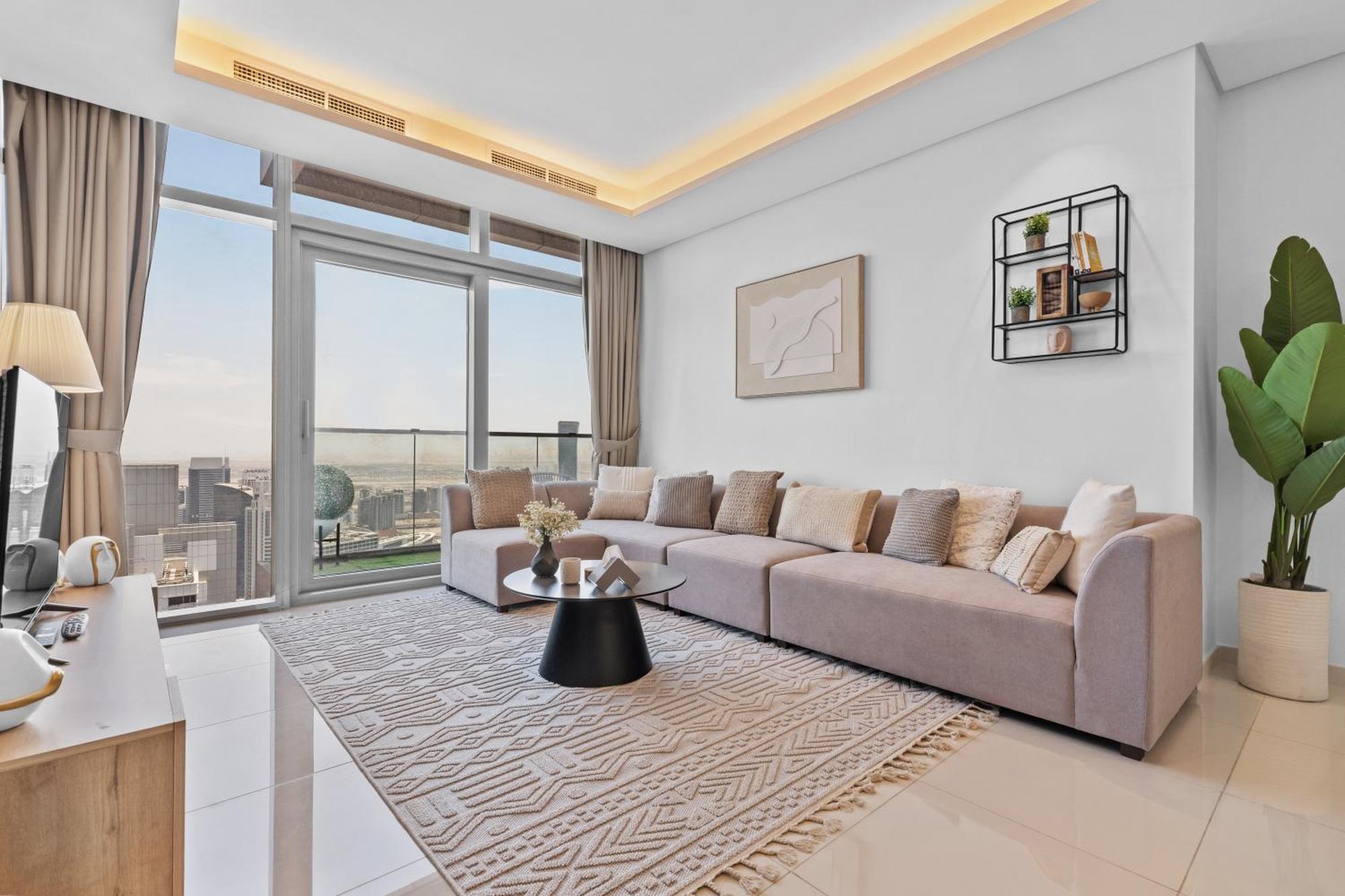Luxury With Burj Khalifa Views & Infinity Pool Apartment Dubai