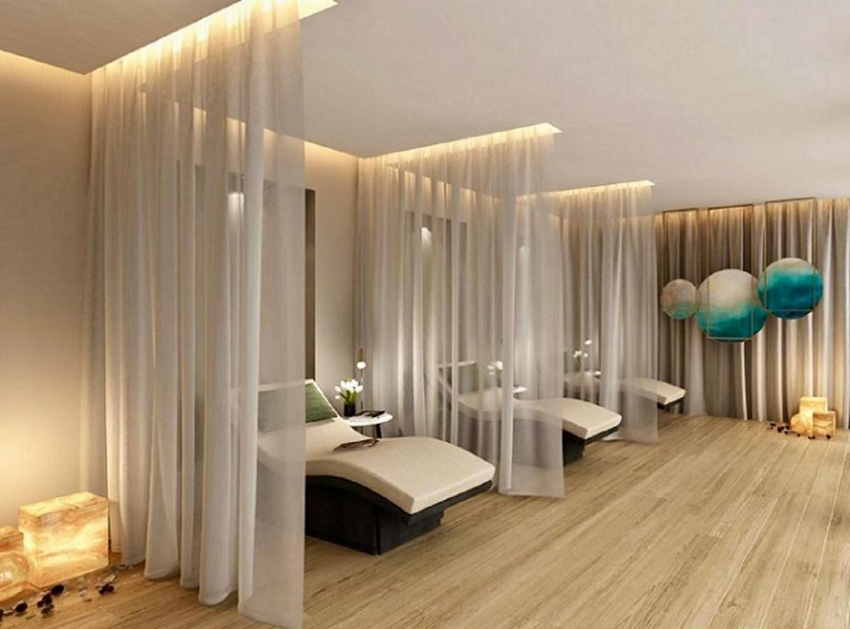 Luxury With Burj Khalifa Views & Infinity Pool *