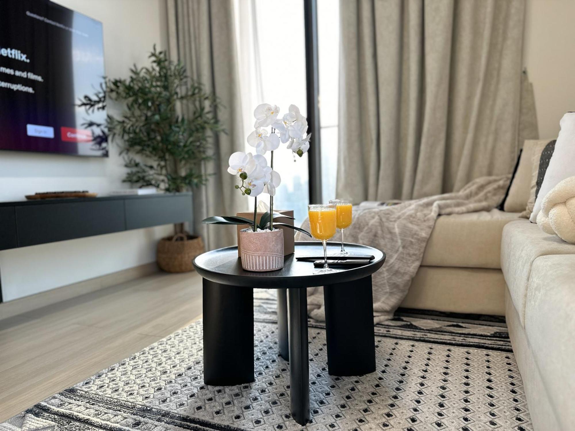 Apartment Trophy - The Promenade W Workstation In Jvc Dubai