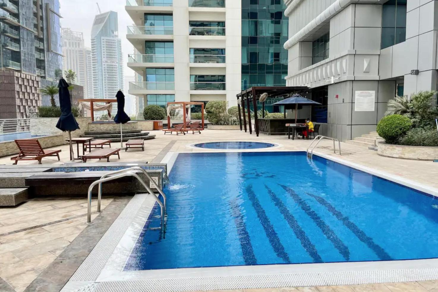 High Floor Marina View Apartment Dubai