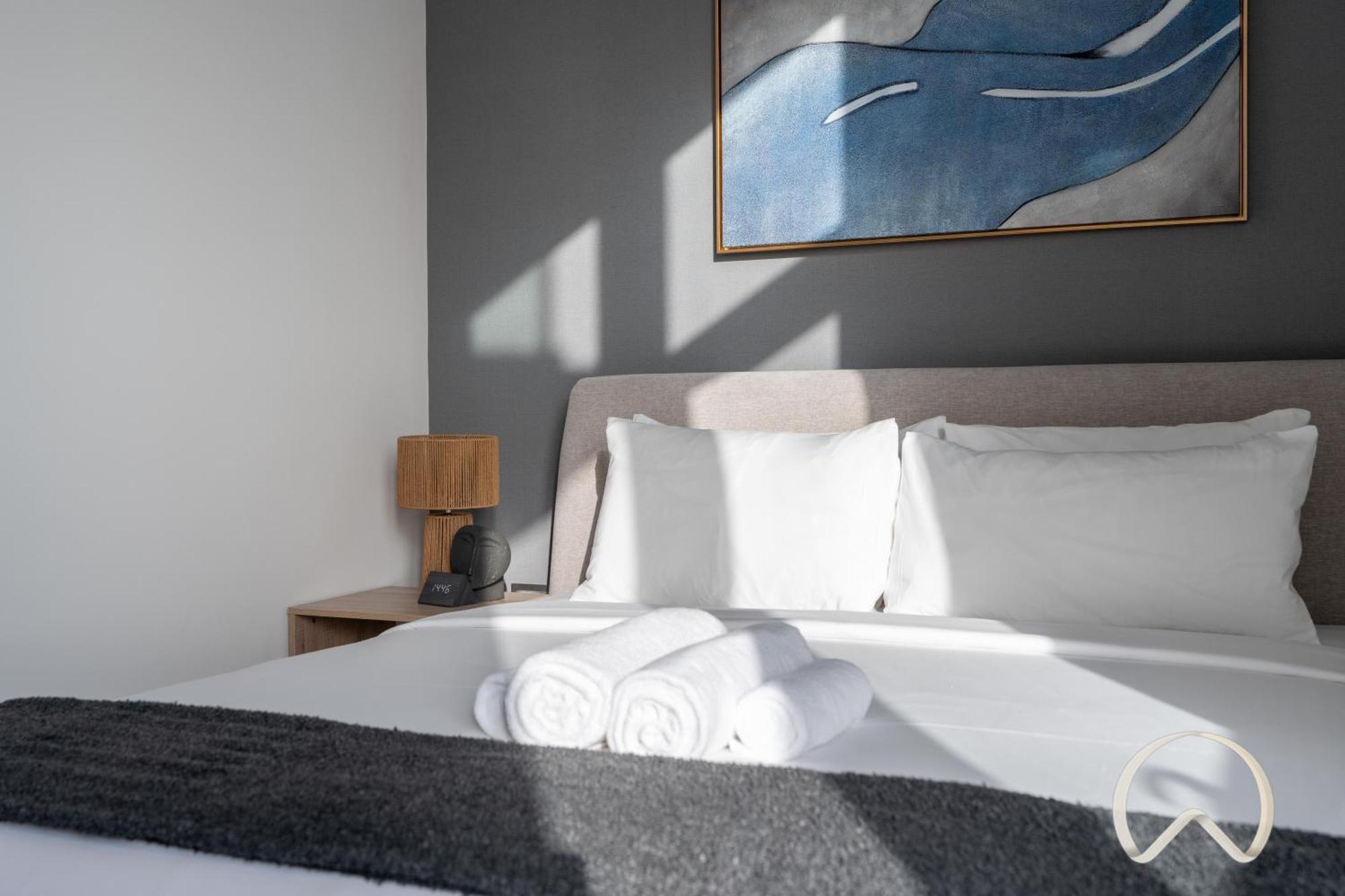 Oraya - Sleek 1br In District One , Direct Lagoon Access Apartment