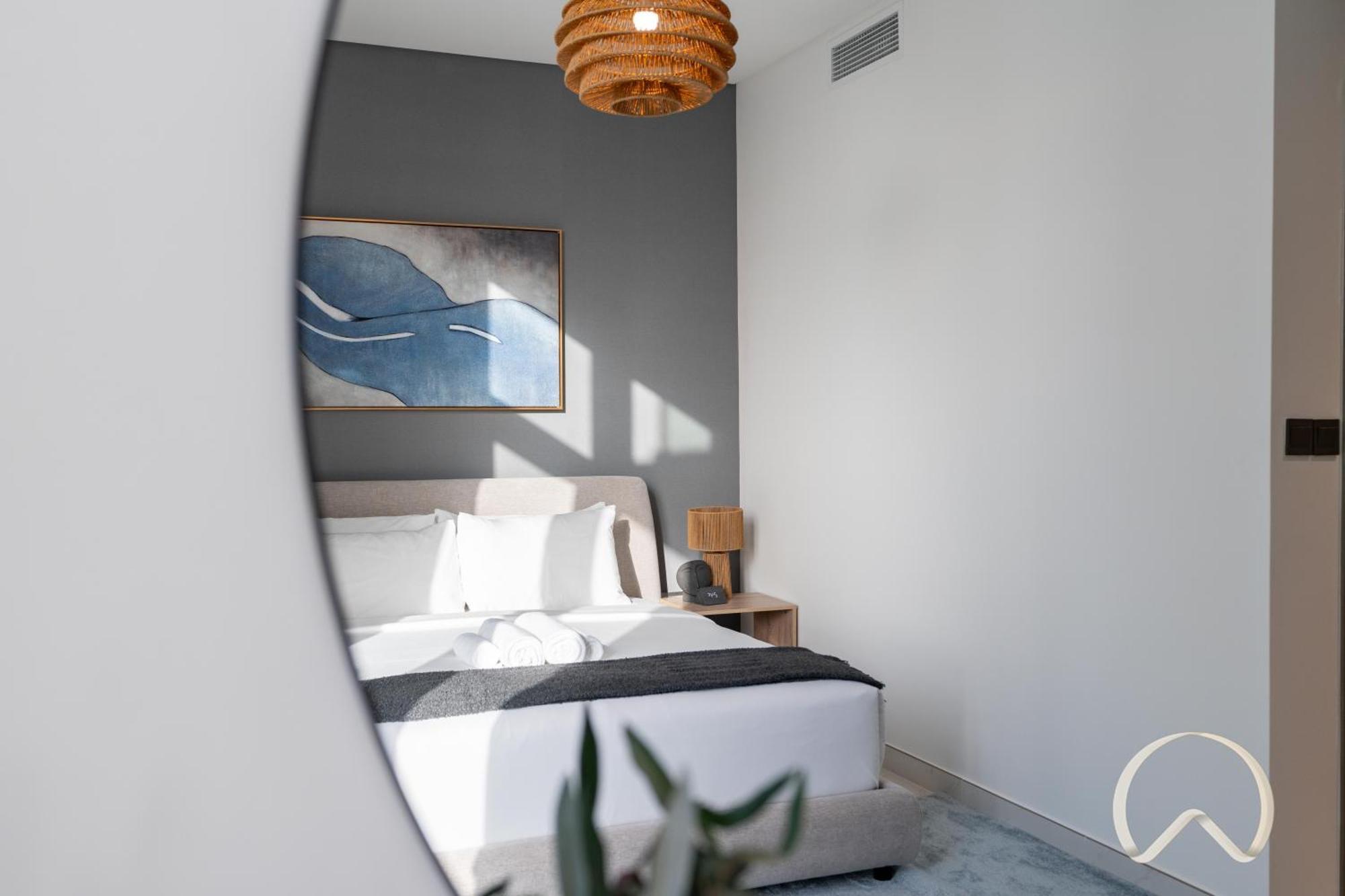 Oraya - Sleek 1br In District One , Direct Lagoon Access * Dubai