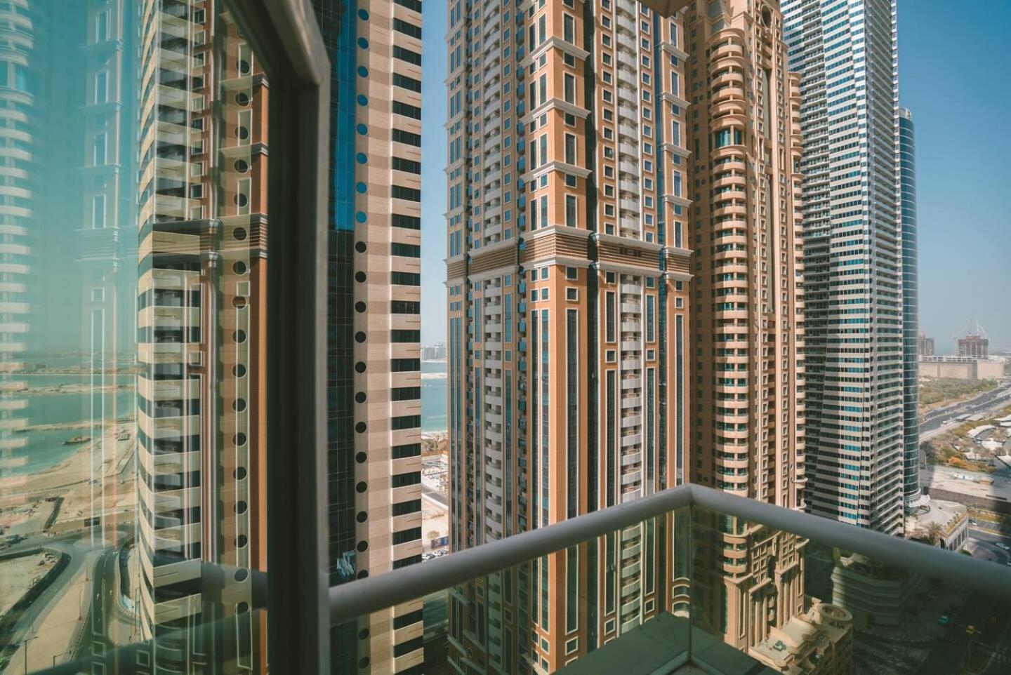 Gorgeous And Sea Views From A High-rise * Dubai