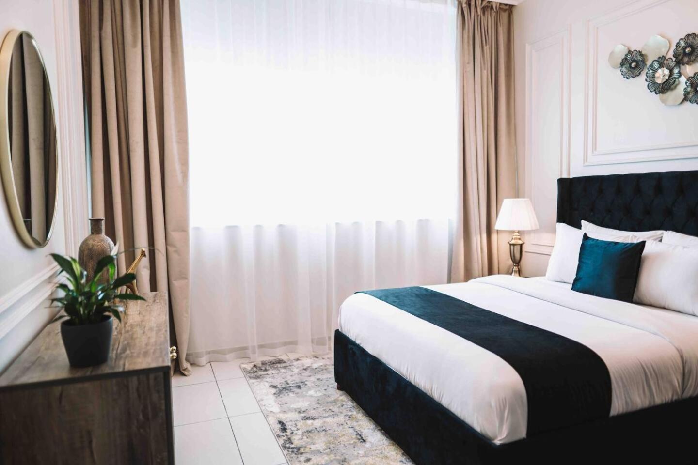 Aparthotel Gorgeous And Sea Views From A High-rise