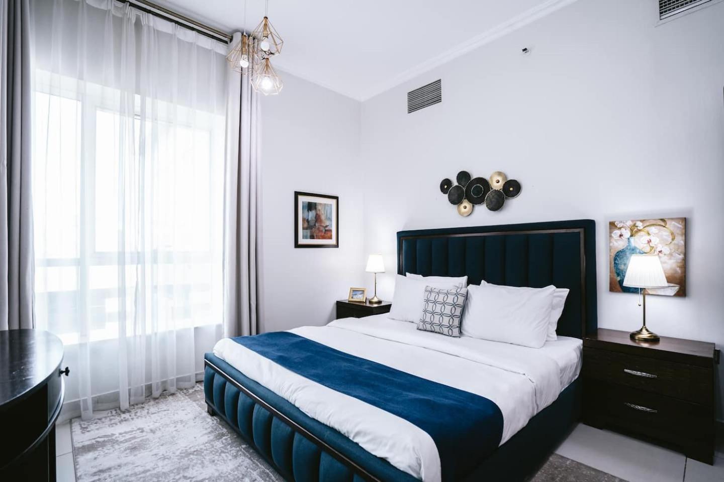 Wake Up To Sea Views In A Blue Lush On 51st Aparthotel *